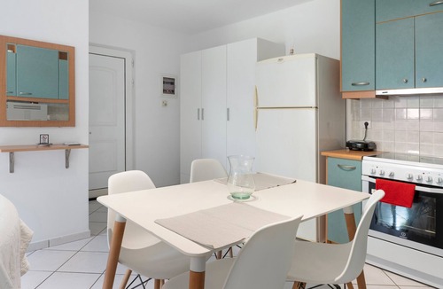 Vrilissia Apartment | Apartment 'S K Ground Flat In Vrilissia' with Wi-Fi and Air Conditioning