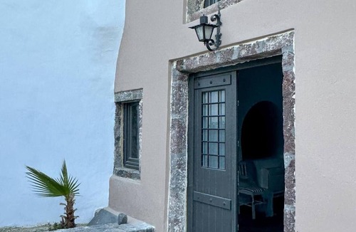 Emporio Apartment | Apartment 'Two-Bedroom Deluxe' with Wi-Fi and Air Conditioning