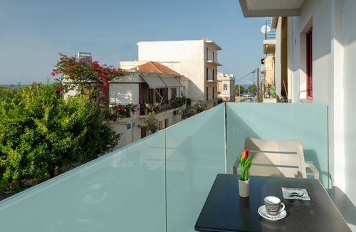 Old Town Apartment | Apartment very close to the water and the beach