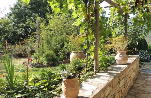 Megalos Prinos Apartment | Apartment with Amazing Mountain Views in a Traditional Thassian Estate !