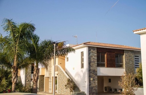 Mazotos Apartment | Apartment with Balcony