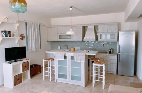 Posidonia Apartment | AquaBlu Syros beachfront House (3) w/Pool