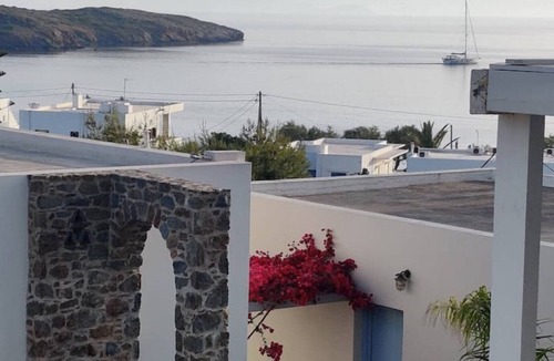 Posidonia Apartment | AquaBlu Syros beachfront House (3) w/Pool