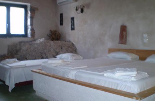 Vamvakou Hotel | Arachovitika Kalivia