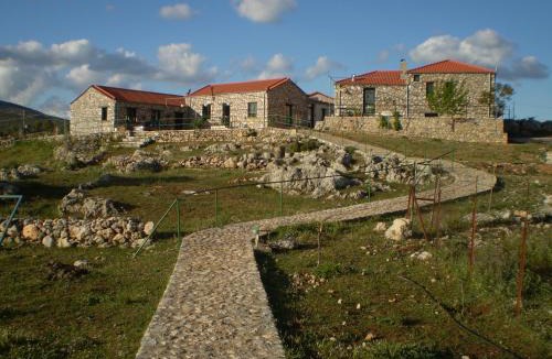 Vamvakou Hotel | Arachovitika Kalivia