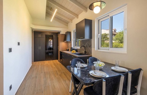 Argostoli Town Apartment | Art Suites Argostoli - Stylish 1BR in Central Argosotli