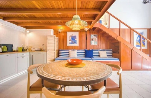 Athens City Centre Apartment | Artistic Loft Steps from Acropolis w/Courtyard