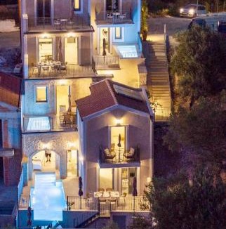 Frourion Apartment | Assos Rockshore Villa by the sea
