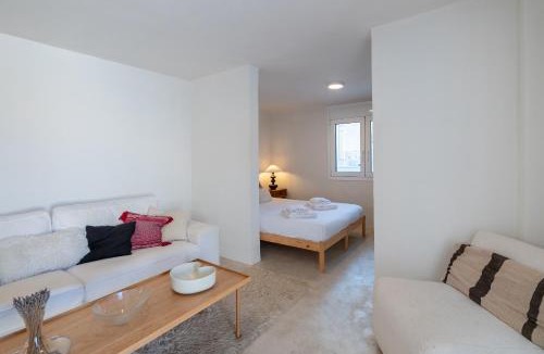 Kerameikos Apartment | Astrid