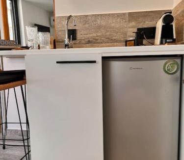 Aigaleo Apartment | Athena 2
