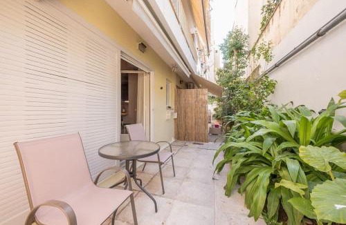 Palaio Faliro Apartment | Athens Seaside Retreat Floisvos