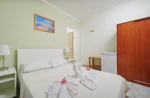 Koinira Hotel | Athina Villa