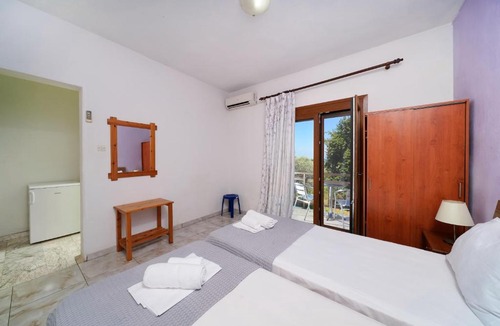 Koinira Hotel | Athina Villa