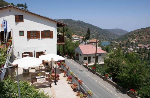 Kalopanayiotis Apartment | ATRATSA Mountain Suites