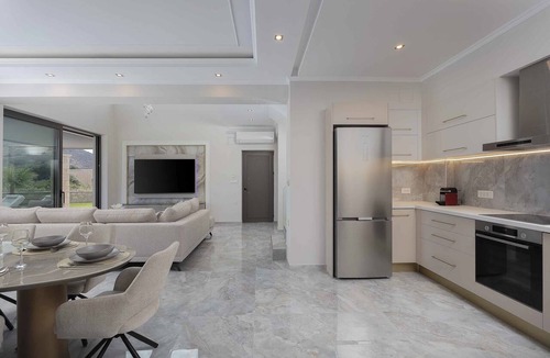Nopigia Villa | Atriora Luxury Villa | Private Pool & 150m to sea!
