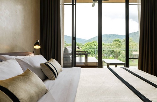 Mu Si Hotel | Atta Lakeside Resort Suite