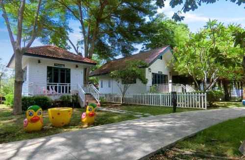 Ban Pong House | AURA Park Resort