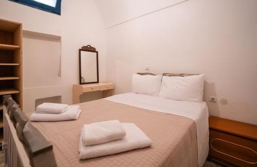 Exo Gonia House | Aura Santorini - The Retreat by ΜΡS