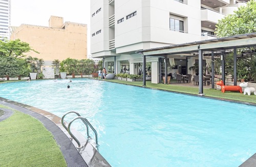 Samsen Nai Condo | Authentic Wooden 3BR near BTS Sanam Pao
