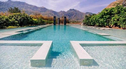 Ban Rai Hotel | Avartarn Miracles Hotel
