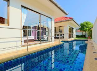 Jomtien Villa | Avoca Pool Villas
