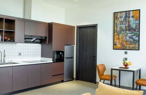 Poipet Hotel | Awesome 5-bedroom hotel with AC in Krong Poi Pet