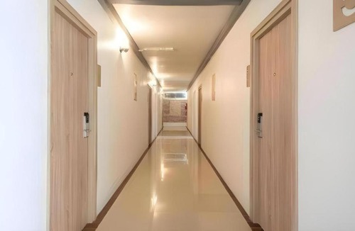 Phitsanulok Hotel | B2 Phitsanulok Boutique & Budget Hotel