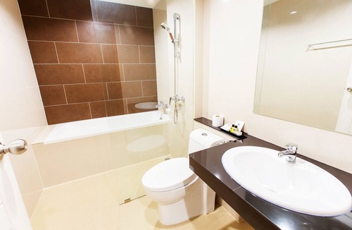Si Racha Hotel | B2 Sriracha Premier Hotel