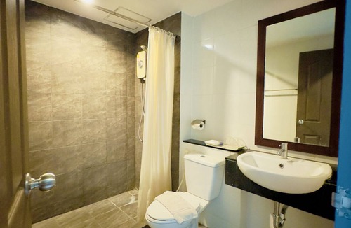 Bang Sare Hotel | Baan Bangsare Resotel Chonburi