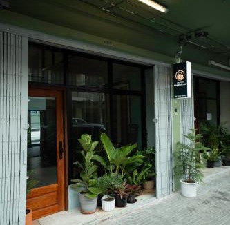 Samran Rat Hostel | Baan Batra Heritage Suite