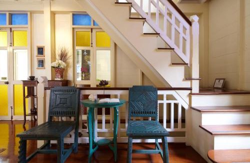 Wat Bowon Niwet Hostel | Baan Dinso