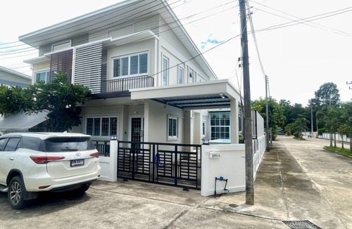 Warin Chamrap House | Baan Hug Ubon – Cozy Private Pool House with Free Private Parking, Pets Welcome