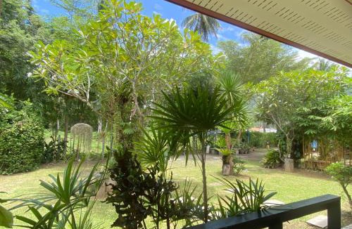 Ko Lanta Hostel | Baan Longhaad
