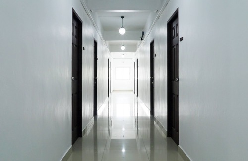 Bang Na Hotel | Baan Mai Guest House