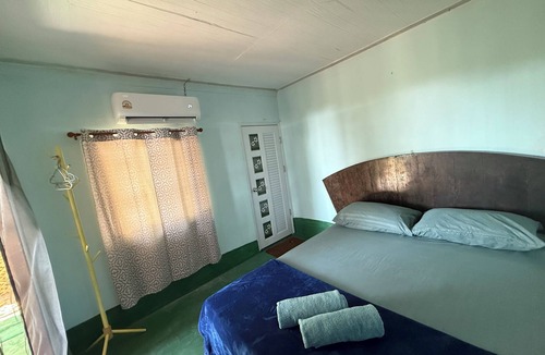 Ko Phaluai Hostel | Baan Plai Laem Homestay