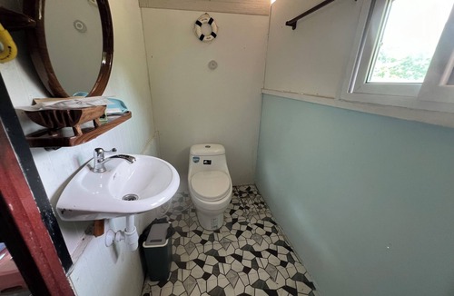 Ko Phaluai Hostel | Baan Plai Laem Homestay