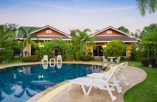 Pong Resort | Baan Sunset Resort