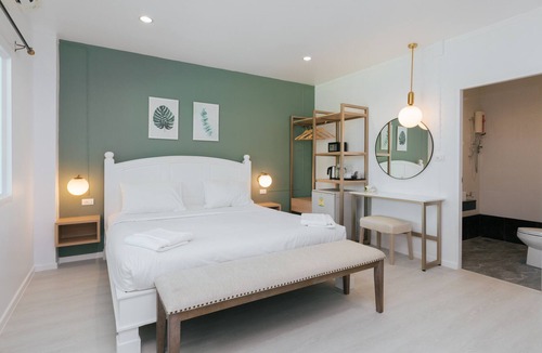 Old Phuket Town Hotel | Baan Sutra Guesthouse