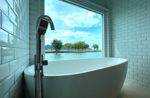 Bang Sare Hotel | Baan Tah On The Sea