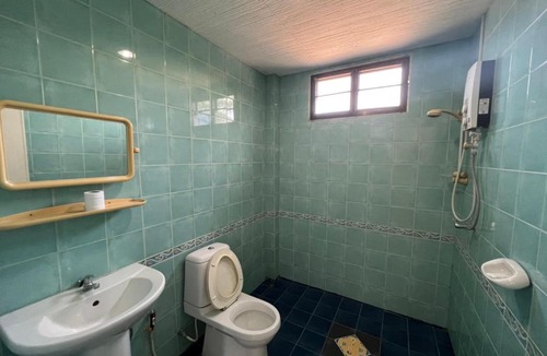 Na Thon Hostel | Baan Wang Bua