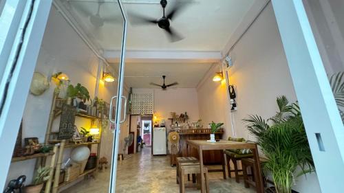 Talat Noi Hostel | Baan YentaFo - Pink House 4th floor