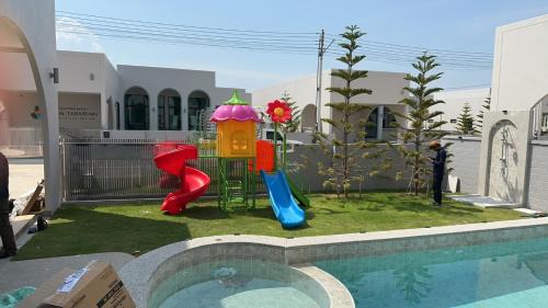 Cha-am Villa | Baby Blue pool villa