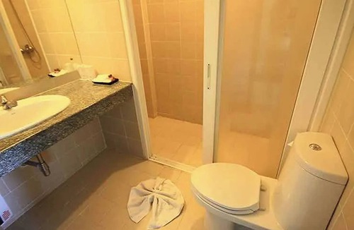 Pak Nam Pran Hotel | Bacchus Home Resort