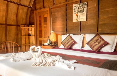 Kampot Resort | Bamboo Bungalow