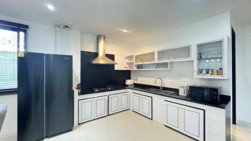Kathu Villa | Ban Khuendee Pool Villa