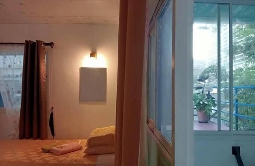 Ratchaprasong House | Ban Suanlum Guesthouse Bangkok