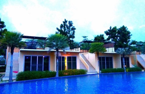 Bang Sao Thong Hotel | BANGKOK.GRAND.RESORT