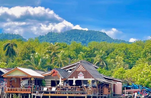Nuea Khlong House | Bankruchaem Homestay Kohpu