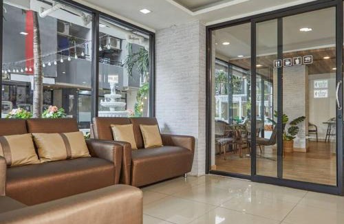 Bang Kra So Hotel | Bansuay Phra Nang Klao Near MRT Phra Nang Klao Bridge