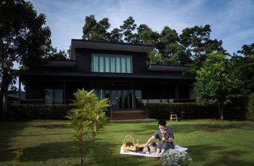 Pong Ta Long House | Barn House Pet Friendly